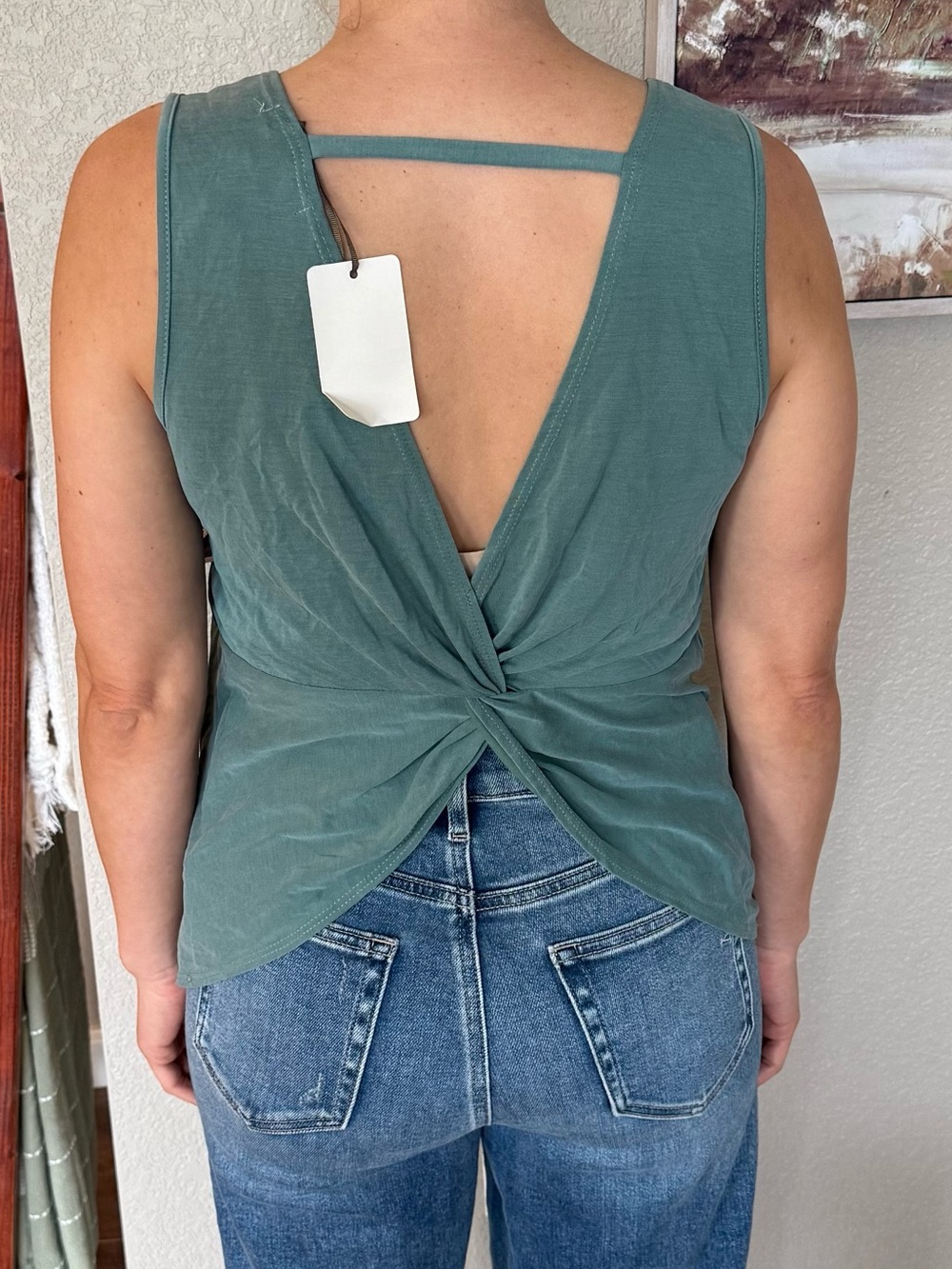 Green Envelope Sleeveless Tank Top in Teal Green